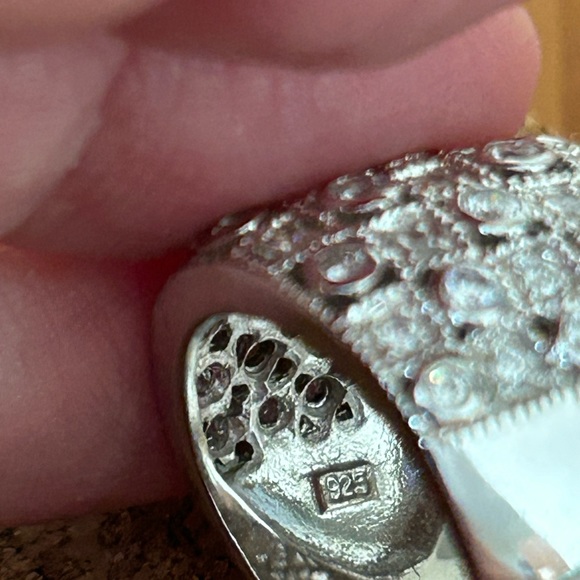 BLING BLING RING!! - Picture 5 of 8